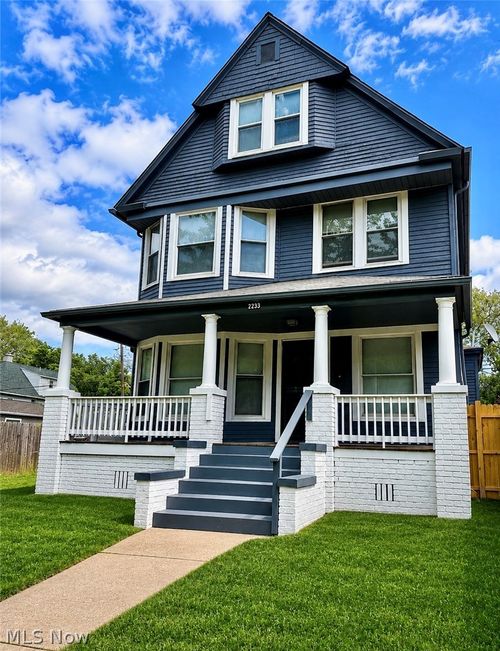 2233 E 80th St, Cleveland, OH, 44103-4950 | Card Image