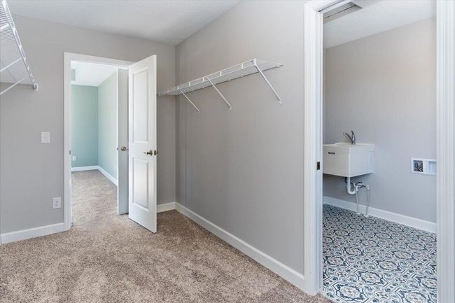 Walk-In & Laundry Room | Image 27