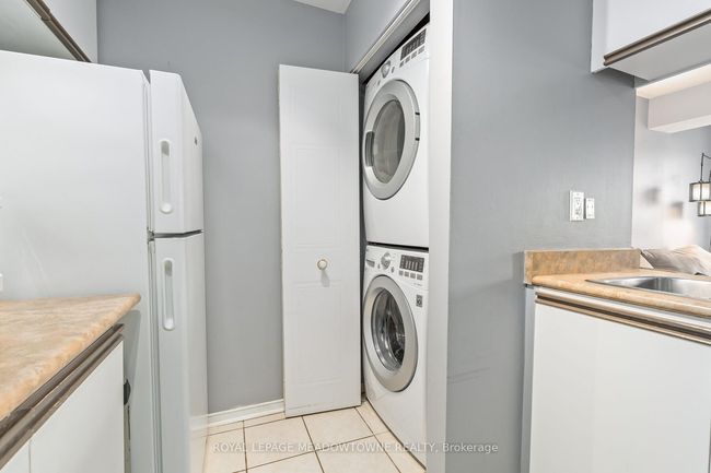 24 - 42A Stewart Maclaren Rd, Condo with 2 bedrooms, 1 bathrooms and null parking in Georgetown ON | Image 16