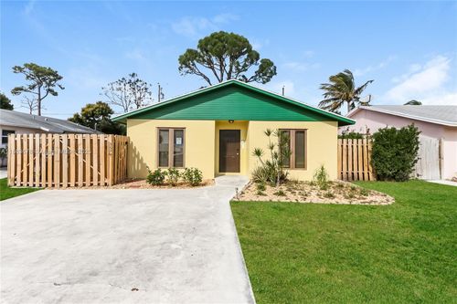 3577 Lothair Ave, Boynton Beach, FL, 33436-3121 | Card Image