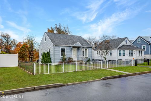 120 Victoria Pl, Union Beach, NJ, 07735-2811 | Card Image