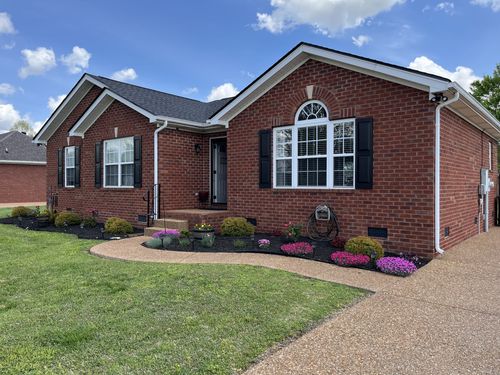115 Irish Oaks Dr, Portland, TN, 37148-2250 | Card Image