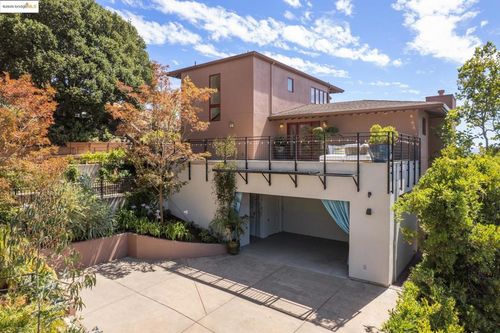 435 Tremont Ave, Richmond, CA, 94801-3758 | Card Image