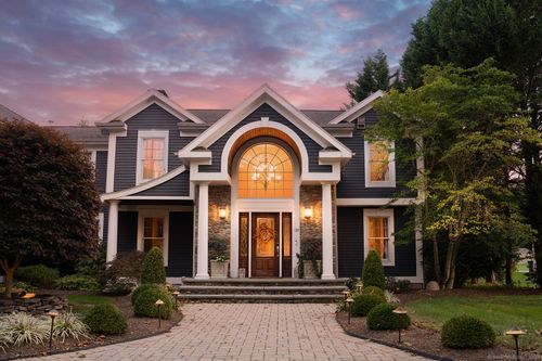 139 Oswegatchie Rd, Waterford, CT, 06385-1428 | Card Image