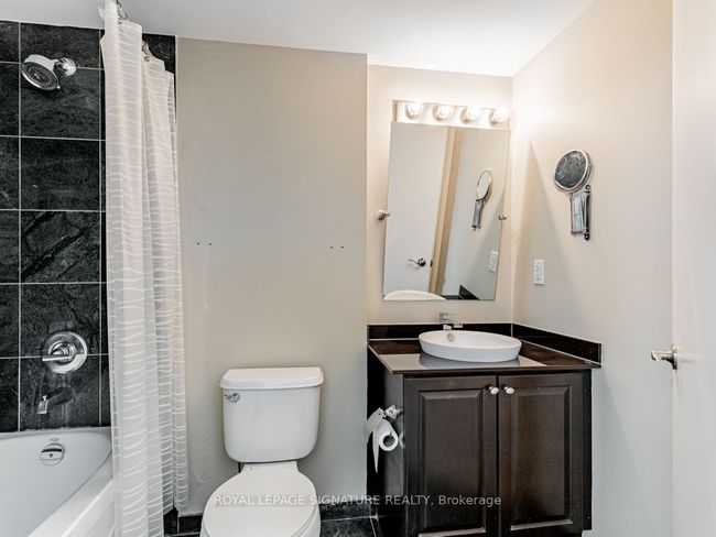 709 - 8 Scollard St, Condo with 0 bedrooms, 1 bathrooms and null parking in Toronto ON | Image 15