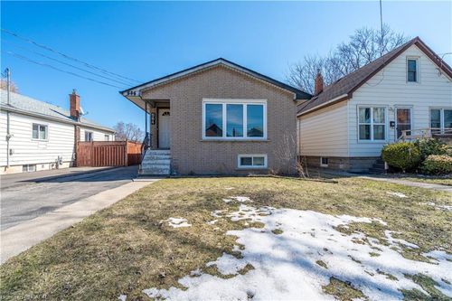 lower-564 Waterloo St, Hamilton, ON, L8H6V5 | Card Image