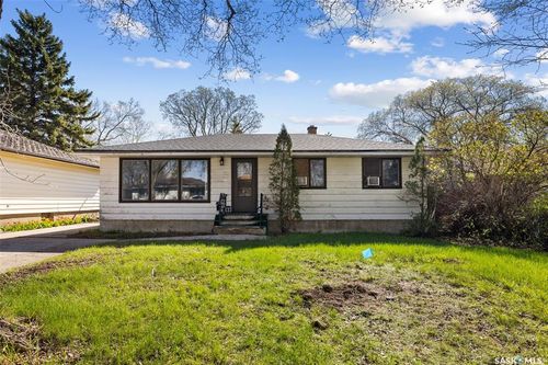 137 Garnet Street, Regina, SK, S4R3R9 | Card Image