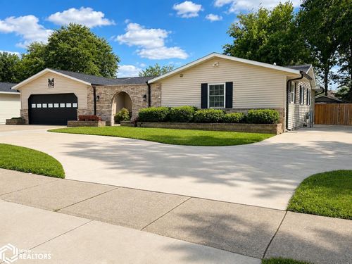 2714 Avenue A, Fort Madison, IA, 52627-2150 | Card Image