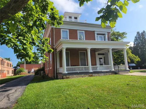 212 E Main St, Carlinville, IL, 62626-1871 | Card Image