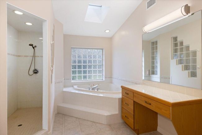 632 Concha Dr, House other with 3 bedrooms, 2 bathrooms and null parking in SEBASTIAN FL | Image 36