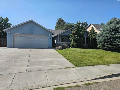1617 W 34th Ave, Kennewick, WA, 99337-3054 | Card Image