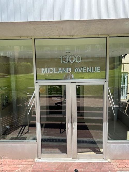 c76-1300 Midland Ave, Yonkers, NY, 10704-1428 | Card Image