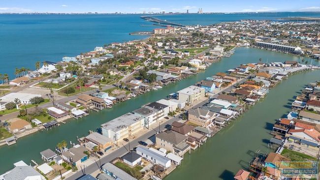 1013 Tarpon Ave, House other with 5 bedrooms, 4 bathrooms and null parking in Port Isabel TX | Image 47