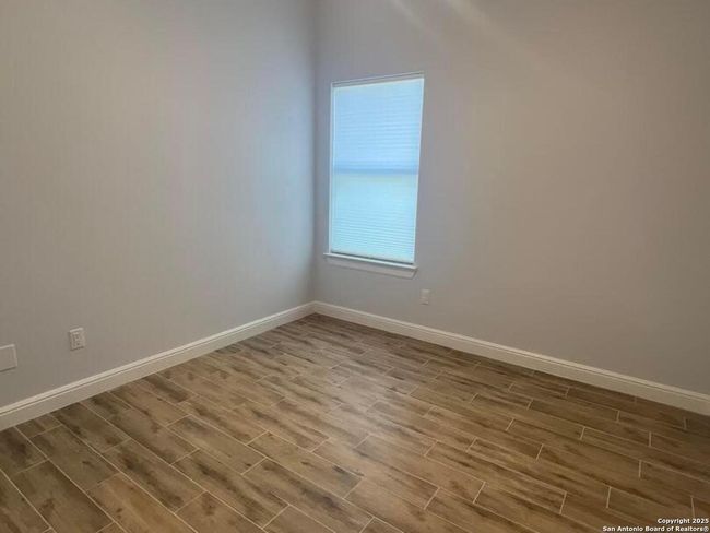 9003 Meridian Oak Ln, House other with 3 bedrooms, 2 bathrooms and null parking in Austin TX | Image 9