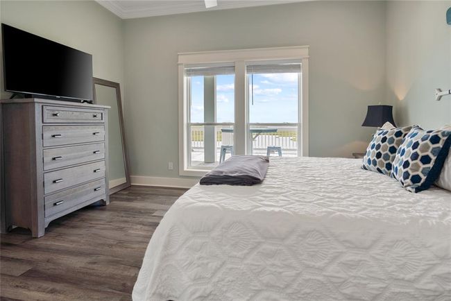 1301 Lagoon Dr, House other with 3 bedrooms, 2 bathrooms and 1 parking in Crystal Beach TX | Image 16