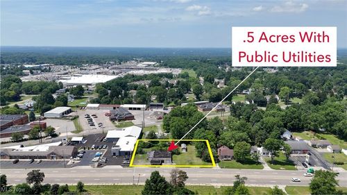 110 N Canfield Niles Rd, Austintown, OH, 44515-2305 | Card Image