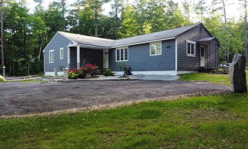 773 Mammoth Rd, Pelham, NH, 03076-2171 | Card Image