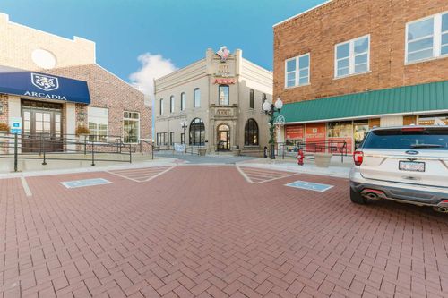 1207 Tower Square Plz, Marion, IL, 62959-2634 | Card Image