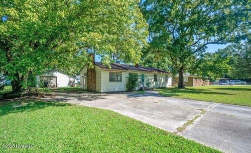 115 Burlington Dr, Elizabeth City, NC, 27909-7625 | Card Image