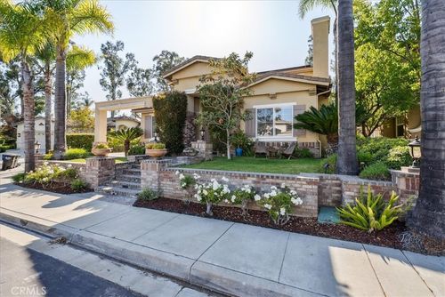 807 Alderdale Ct, Newbury Park, CA, 91320-4951 | Card Image