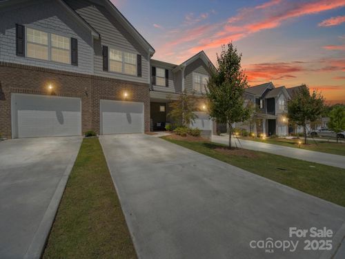 7032 Everly Commons Ln, Fort Mill, SC, 29708-8716 | Card Image