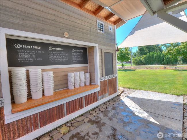 23206 Se 448 Th St, Home with 3 bedrooms, 3 bathrooms and 8 parking in Enumclaw WA | Image 29