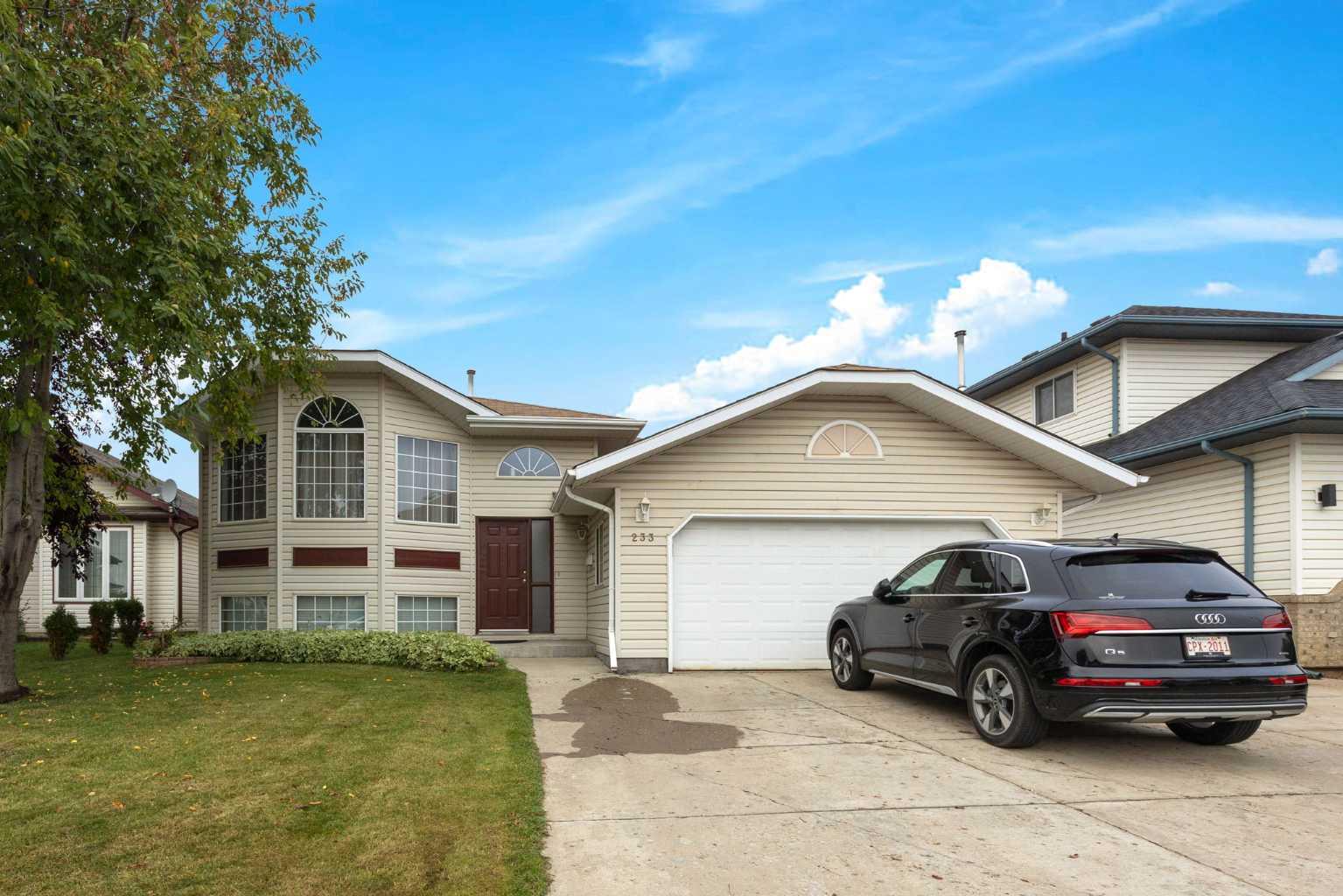 233 Barber Dr, For Sale in Fort Mcmurray Zoocasa