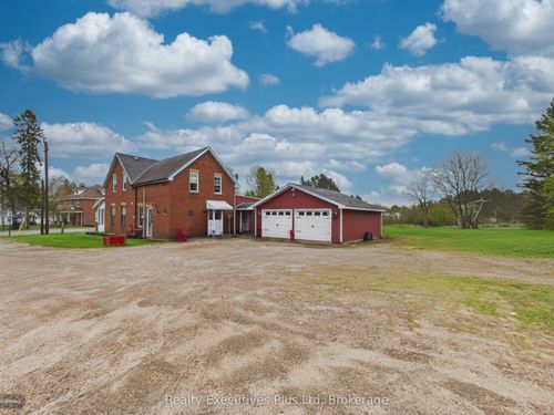 16 Albert St S, Sundridge, ON, P0A1Z0 | Card Image