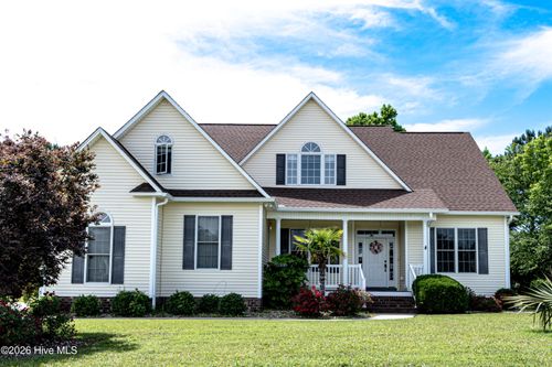 108 Teufen Rd, New Bern, NC, 28562-7075 | Card Image