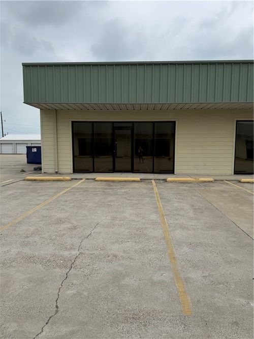 109-5801 Patton St, Corpus Christi, TX, 78414-2457 | Card Image