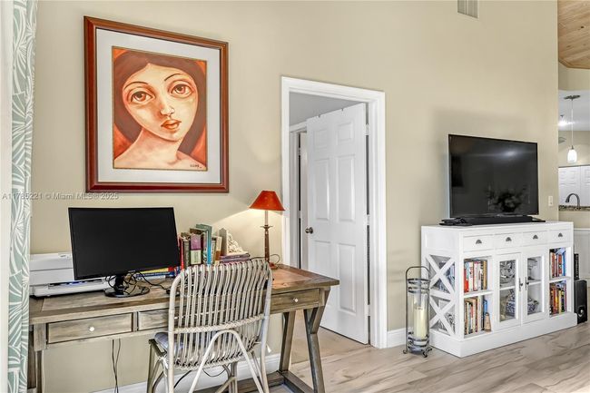 APT-13 - 6121 Se Landing Way, Condo with 3 bedrooms, 2 bathrooms and null parking in Stuart FL | Image 24