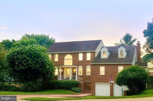 9559 Park St, MANASSAS, VA, 20110-4311 | Card Image