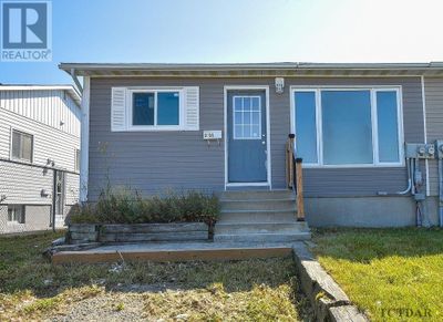 920 Suzanne St, Home with 4 bedrooms, 2 bathrooms and null parking in Timmins ON | Image 1