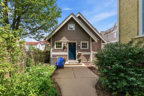 1912 N 2nd St, Milwaukee, WI, 53212-3709 | Card Image