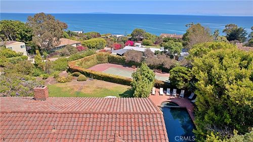 7161 Grasswood Ave, MALIBU, CA, 90265-4248 | Card Image