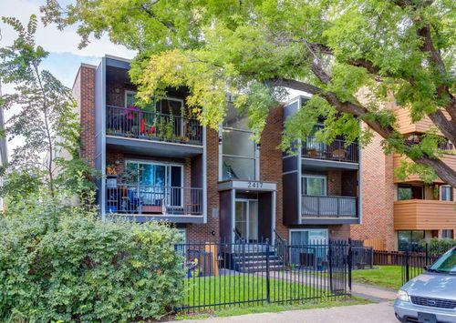 102-2417 17 Street Sw, Calgary, AB, T2T4M9 | Card Image