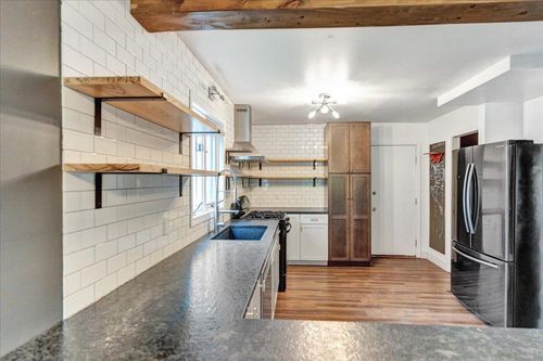 8 Pine Grove Ter, Winooski, VT, 05404-1200 | Card Image