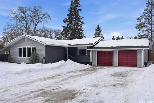 3452 Caen St, Saskatoon, SK, S7M3P4 | Card Image