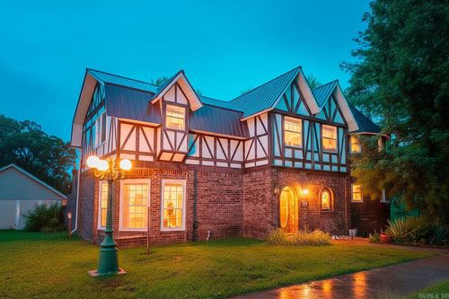 310 S 6th St, Thayer, MO, 65791-1321 | Card Image