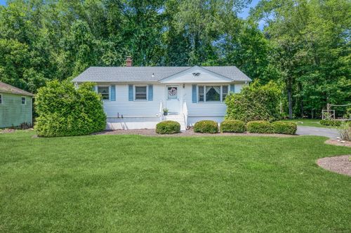 132 Toll House Ln, Fairfield, CT, 06825-1052 | Card Image