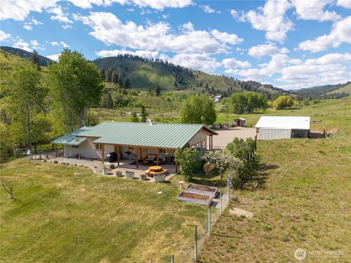 446 Rendezvouz Rd, Winthrop, WA, 98862 | Card Image