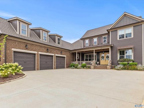 213 Farmhouse Dr, Madison, AL, 35757-5513 | Card Image