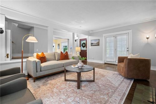 6034 Brookside Blvd, Kansas City, MO, 64113-1428 | Card Image