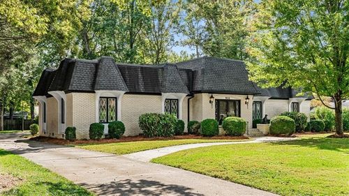 904 Pebble Dr, Greensboro, NC, 27410-4536 | Card Image