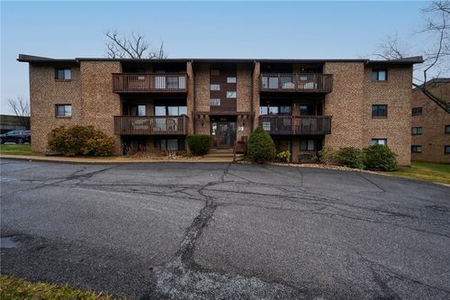 apt-4-1205 Dutilh Rd, Cranberry Twp, PA, 16066-5107 | Card Image