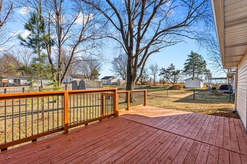 402 Wilson Ln, ASHLAND, MO, 65010-9507 | Card Image