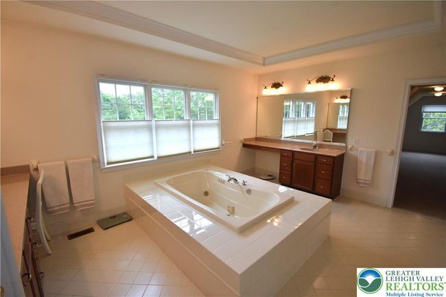 55 Forrest Stand Dr, House other with 4 bedrooms, 5 bathrooms and null parking in Easton PA | Image 43