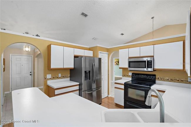 1426 Silva St Se, House other with 3 bedrooms, 4 bathrooms and null parking in PALM BAY FL | Image 17