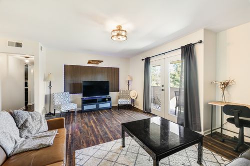 25-515 Basswood Ave, Nashville, TN, 37209-1687 | Card Image