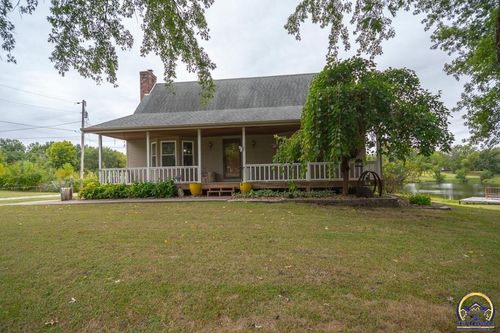 16015 Leavenworth Rd, Basehor, KS, 66007-9688 | Card Image